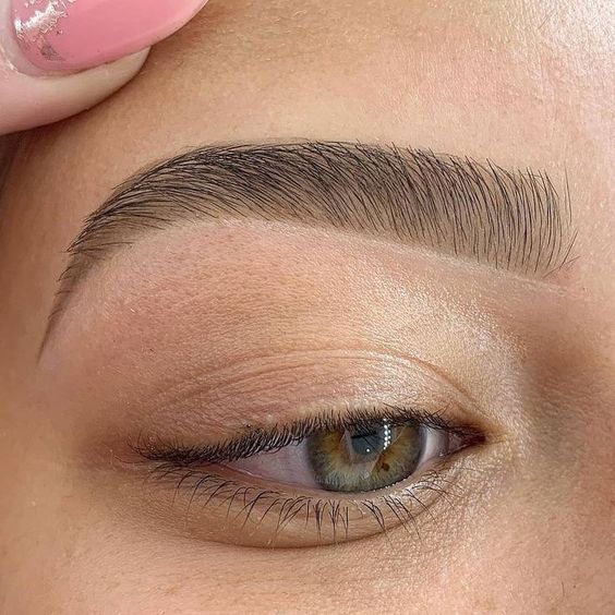 HOW TO ACE THE EYEBROW GAME